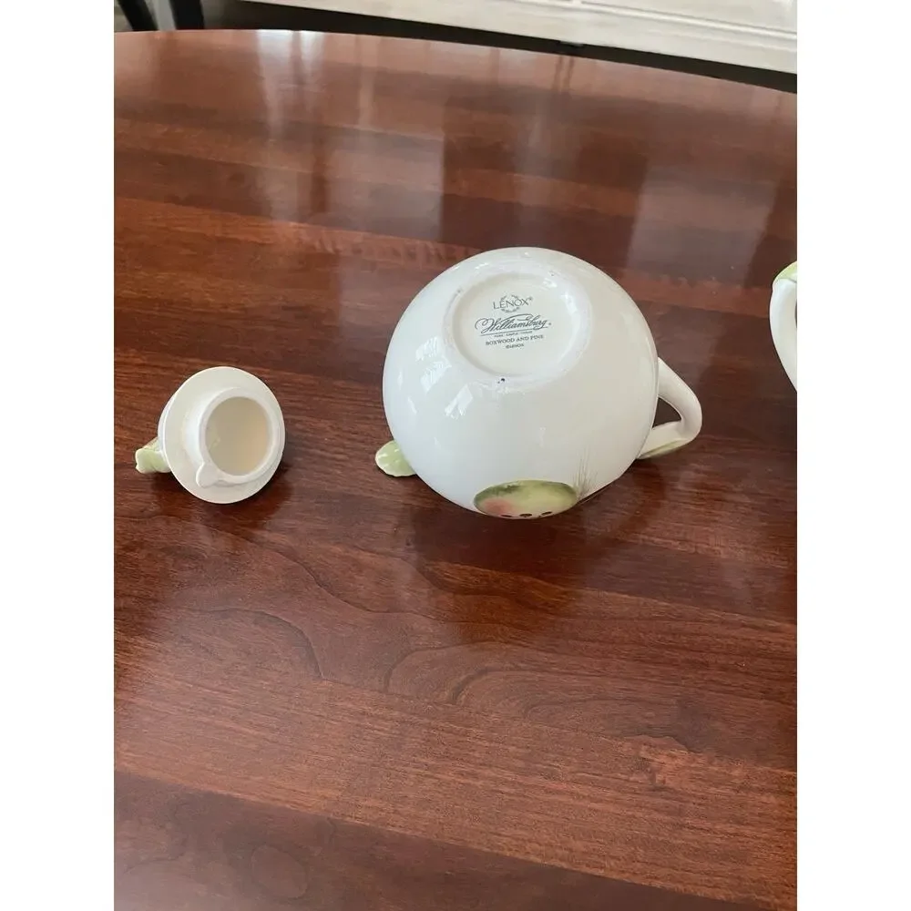 Lenox WILLIAMSBURG BOXWOOD AND PINE - Covered Sugar Bowl and Creamer w/Lid
